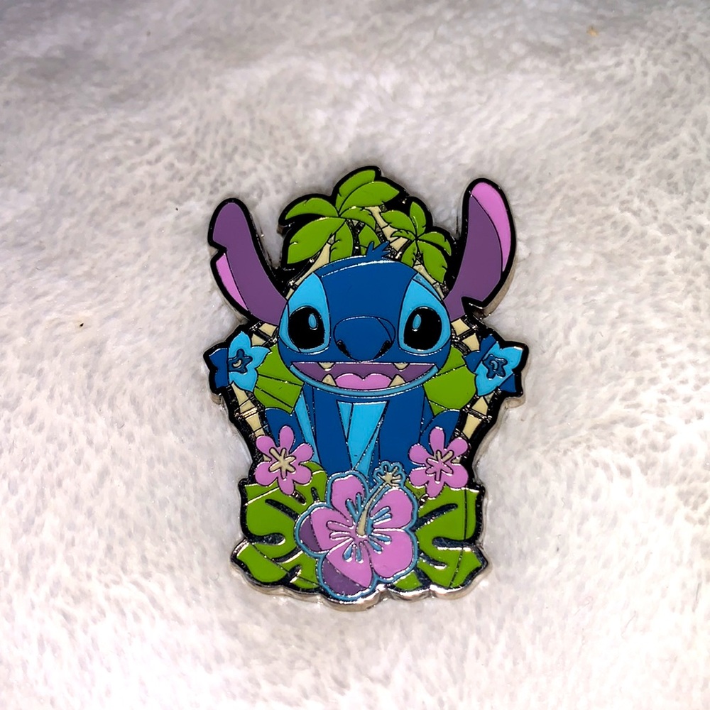 Loungefly Stitch tropical pin